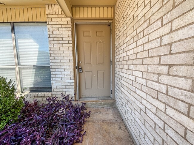 607 Frostwood Dr in New Braunfels, TX - Building Photo - Building Photo