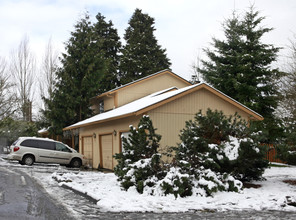 Tualatin 4-Plex in Tualatin, OR - Foto de edificio - Building Photo