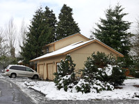 Tualatin 4-Plex in Tualatin, OR - Building Photo - Building Photo