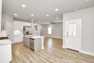21034 Shore Oak Dr in Cypress, TX - Building Photo - Building Photo