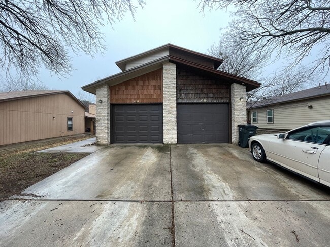 property at 1218 Royal Crest Dr