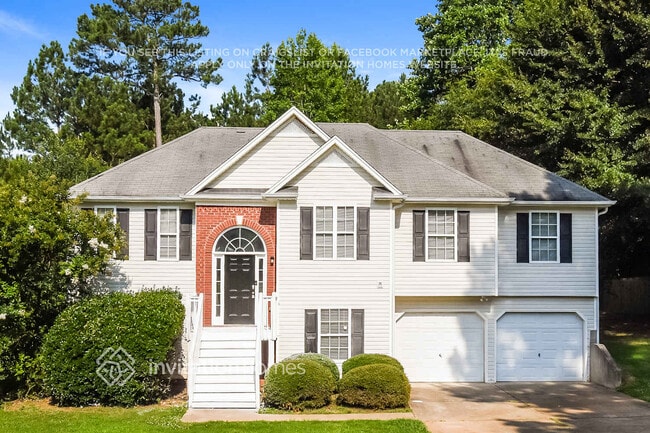 property at 186 Sandstone Pl