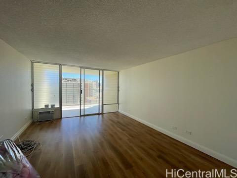 445 Seaside Ave in Honolulu, HI - Building Photo - Building Photo