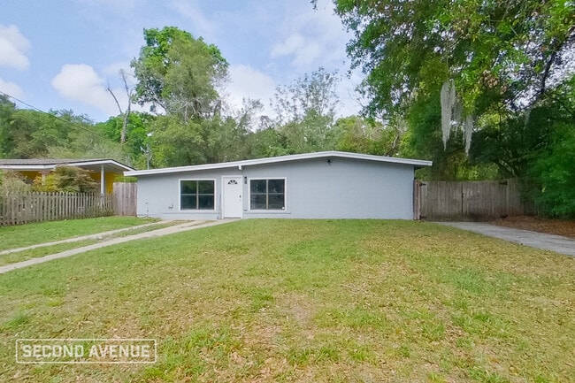 property at 7029 Fontainebleau Crescent