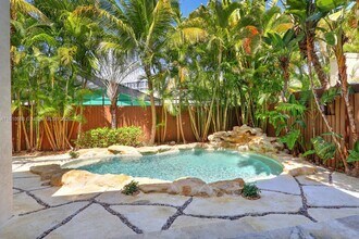 2527 Inagua Ave in Miami, FL - Building Photo - Building Photo