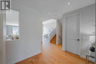 530 Tenor Rdg in Ottawa, ON - Building Photo - Building Photo