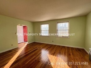 19 Glen Way in South Portland, ME - Building Photo - Building Photo