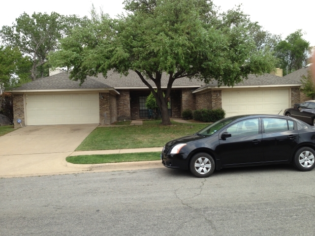 Garden Terrace I Duplexes in Dallas, TX - Building Photo