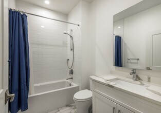 946 Saratoga St in Boston, MA - Building Photo - Building Photo