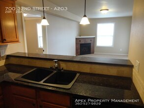 700 32nd St-Unit -A203 in Bellingham, WA - Building Photo - Building Photo