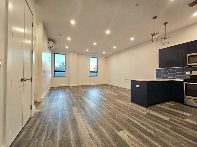 715 Park Ave in East Orange, NJ - Building Photo - Building Photo