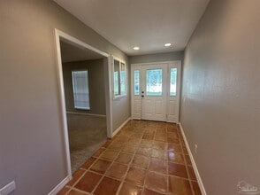 3202 Swan Ln in Pensacola, FL - Building Photo - Building Photo