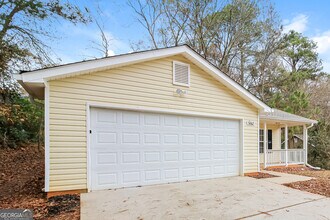 5862 Homestead Cir in Rex, GA - Building Photo - Building Photo