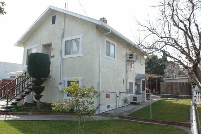 1890 Main St in Santa Clara, CA - Building Photo - Building Photo