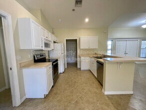 2901 4th St SW in Lehigh Acres, FL - Building Photo - Building Photo