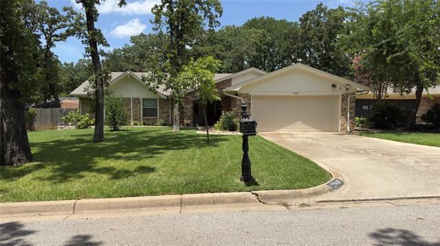 2946 Canyon Dr in Grapevine, TX - Building Photo - Building Photo