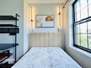 Furnished room/NOT APARTMENT in Brooklyn, NY - Foto de edificio - Building Photo