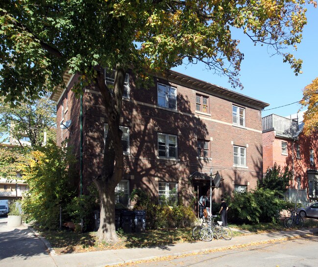 28 Springhurst Ave in Toronto, ON - Building Photo - Primary Photo