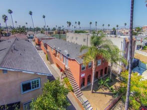 149 N Alexandria Ave in Los Angeles, CA - Building Photo - Building Photo