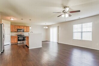 953 Mailwood Dr in Knightdale, NC - Foto de edificio - Building Photo