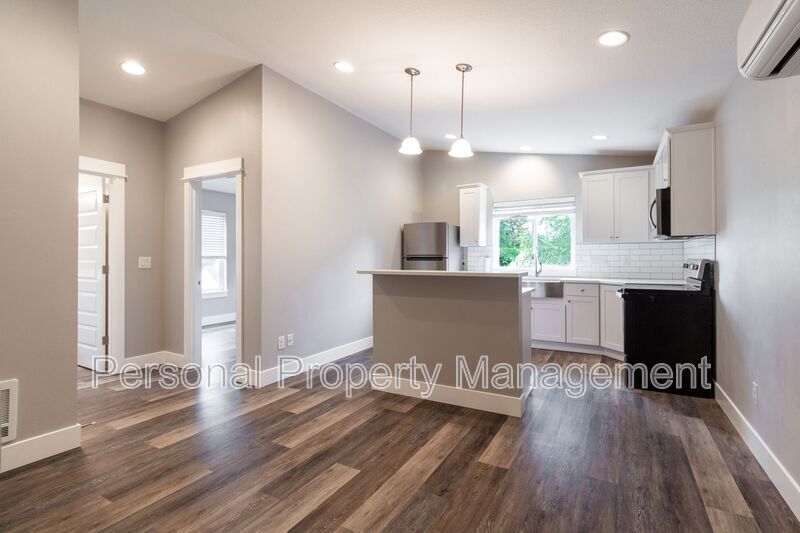 209 W 30th St in Vancouver, WA - Building Photo