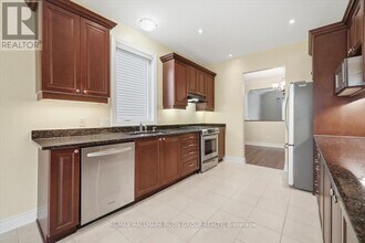 188 Whispering Winds Way in Ottawa, ON - Building Photo - Building Photo