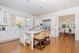 22 Gardiners Path in Sag Harbor, NY - Building Photo - Building Photo