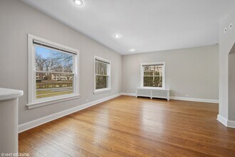 314 Oxford Rd in Kenilworth, IL - Building Photo - Building Photo