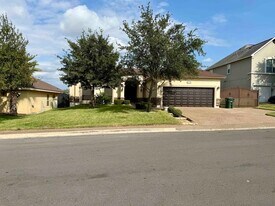 10523 Bear Creek in Laredo, TX - Building Photo