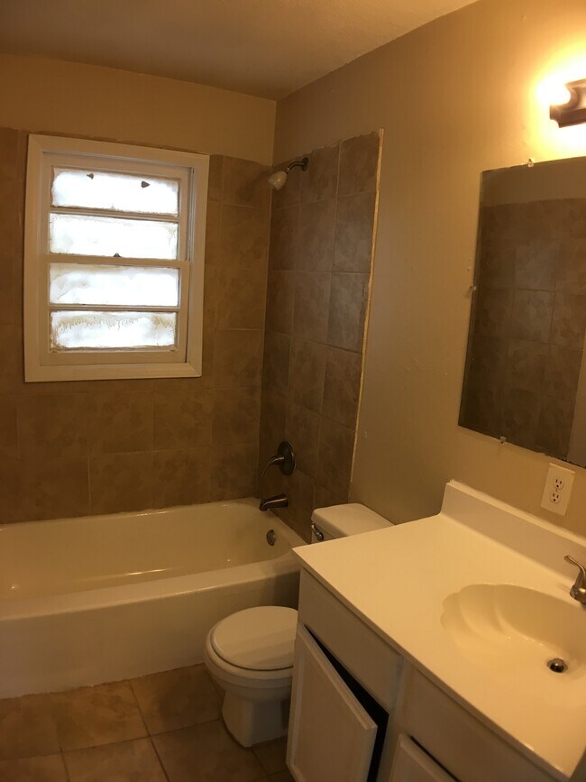 800 E 17th St in Charlotte, NC - Building Photo - Building Photo