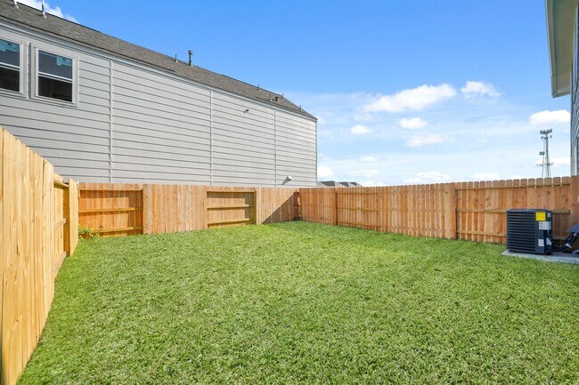 2207 Diagonal Ln in Houston, TX - Building Photo - Building Photo