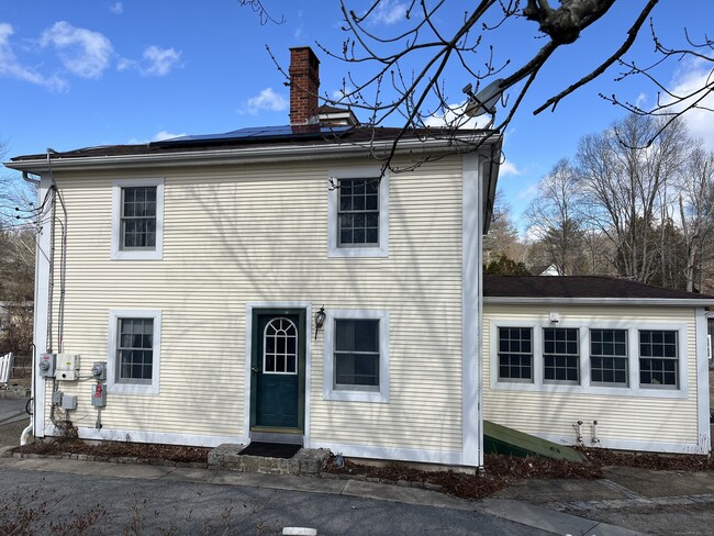 74 Hungry Hill Rd in Sterling, CT - Building Photo - Building Photo