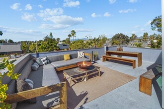 1564 Cabrillo Ave in Venice, CA - Building Photo - Building Photo