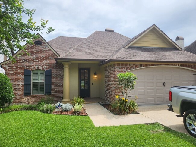 property at 119 Metairie Ct