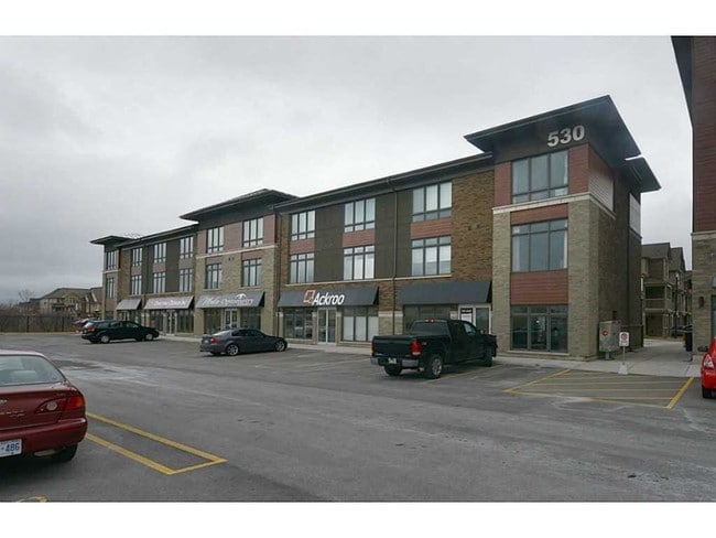 510-530 N Service Rd