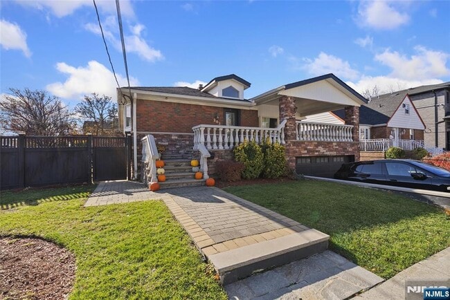 202 Knox Ave in Cliffside Park, NJ - Building Photo - Building Photo