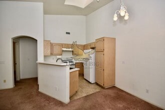 3320 S Fort Apache Rd in Las Vegas, NV - Building Photo - Building Photo