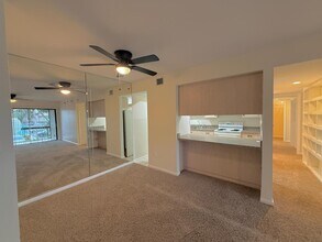 775 N Village Dr in St. Petersburg, FL - Building Photo - Building Photo