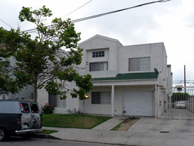 11830 Acacia Ave Apartamentos