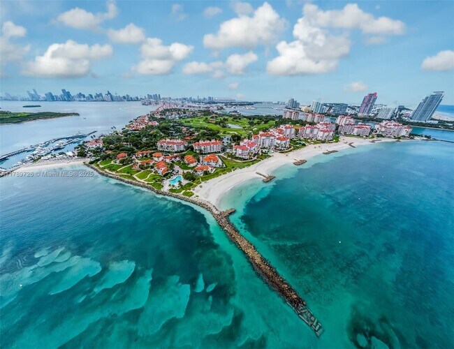 19227 Fisher Island Dr, Unit # 19227 in Miami Beach, FL - Building Photo - Building Photo