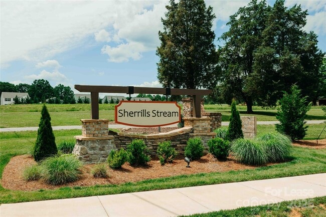 2880 Sherrills Strm Dr in Sherrills Ford, NC - Building Photo - Building Photo