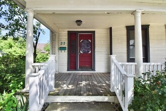 23 E Parkwood Dr in Dayton, OH - Building Photo - Building Photo