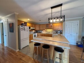 195 Reynolds St in Fredericton, NB - Building Photo - Building Photo