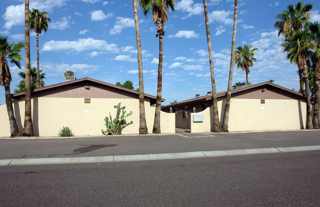 18236-40 N 41st St in Phoenix, AZ - Building Photo - Building Photo