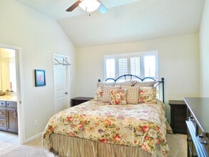 1002 Venice Dr in Bryan, TX - Building Photo - Building Photo