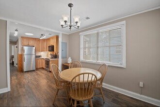 14 Concord St in Greenville, SC - Building Photo - Building Photo