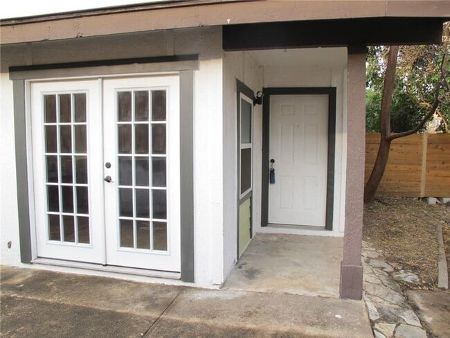 property at 2717 Parker Ln