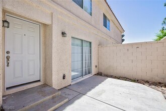 8067 Dorinda Ave in Las Vegas, NV - Building Photo - Building Photo