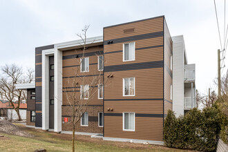 2650 Sainte-Foy Ch in Québec, QC - Building Photo - Building Photo