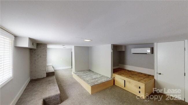 428 Hawthorne Ln in Charlotte, NC - Building Photo - Building Photo